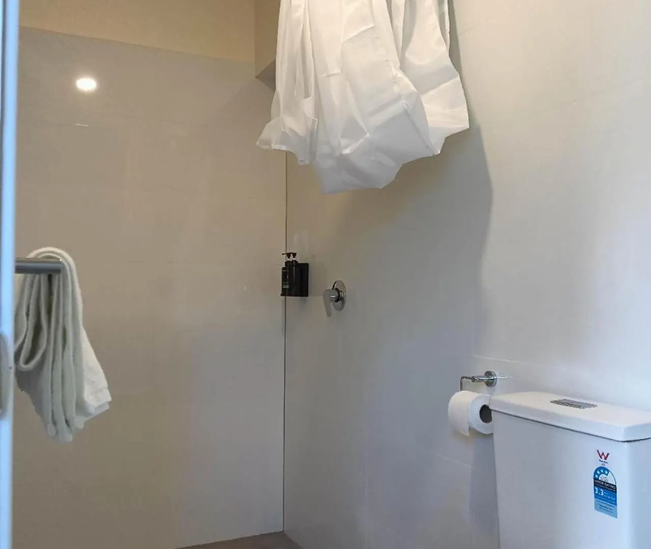 2 Double And 1 Sofa Beds Garden Chalet, 7C Salisbury Road, Rotorua 0*,  Yeni Zelanda